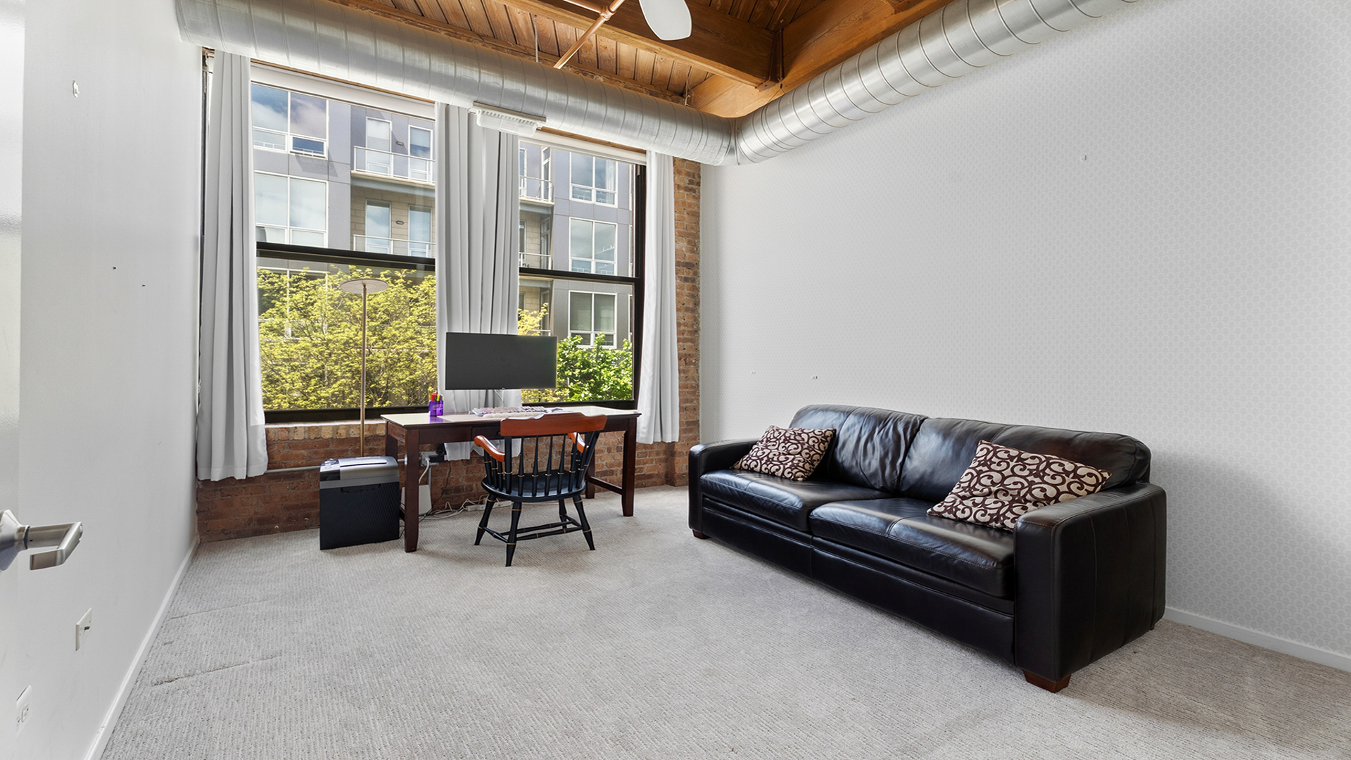1040 W Adams Street Unit: 372