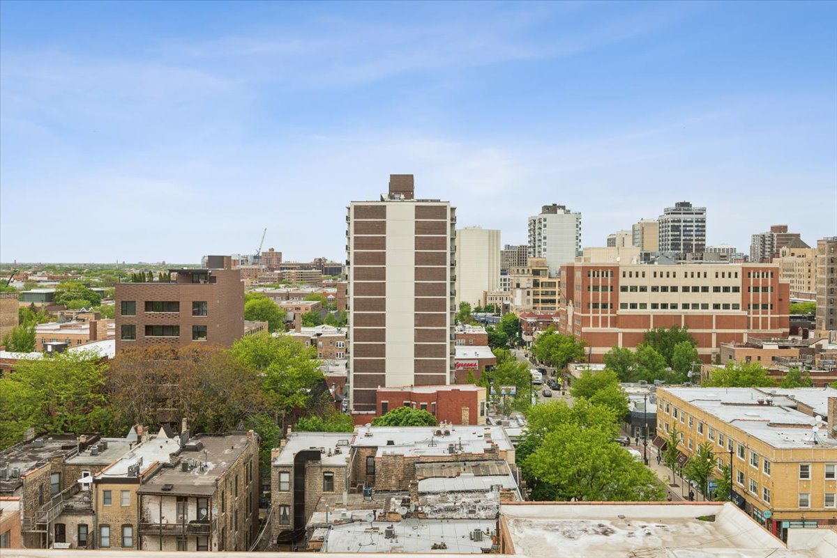 444 W Fullerton Parkway Unit: 1201
