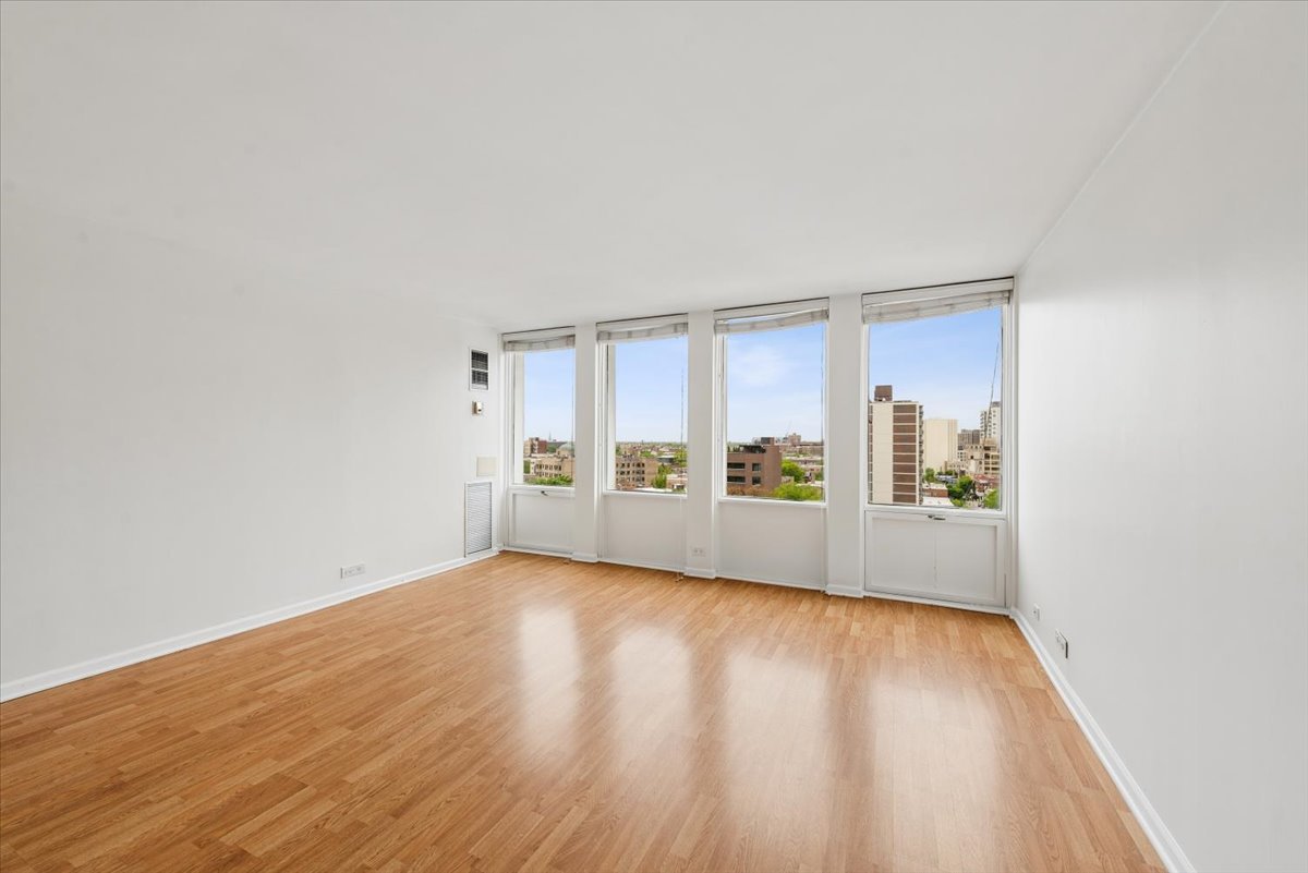 444 W Fullerton Parkway Unit: 1201