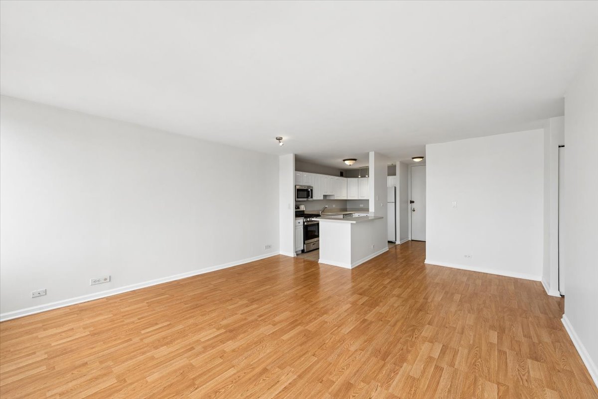 444 W Fullerton Parkway Unit: 1201