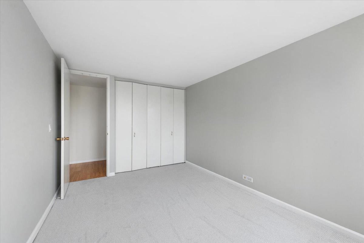 444 W Fullerton Parkway Unit: 1201