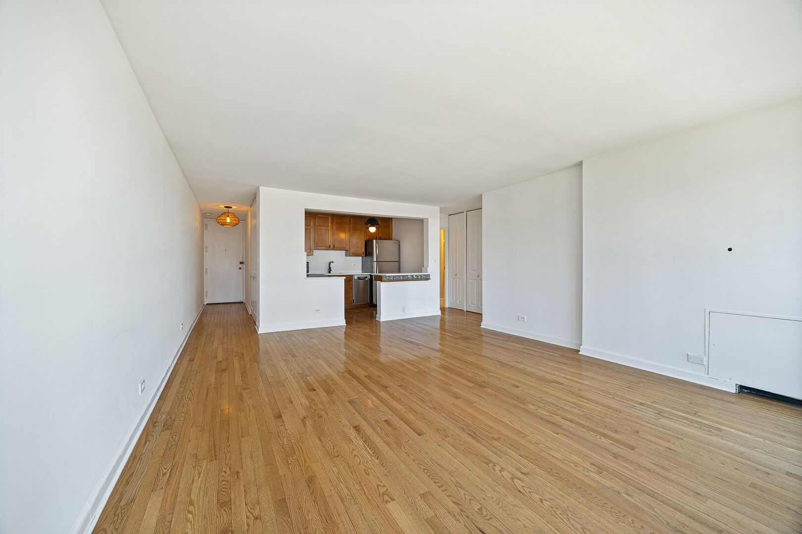 1636 N WELLS Street Unit: 607