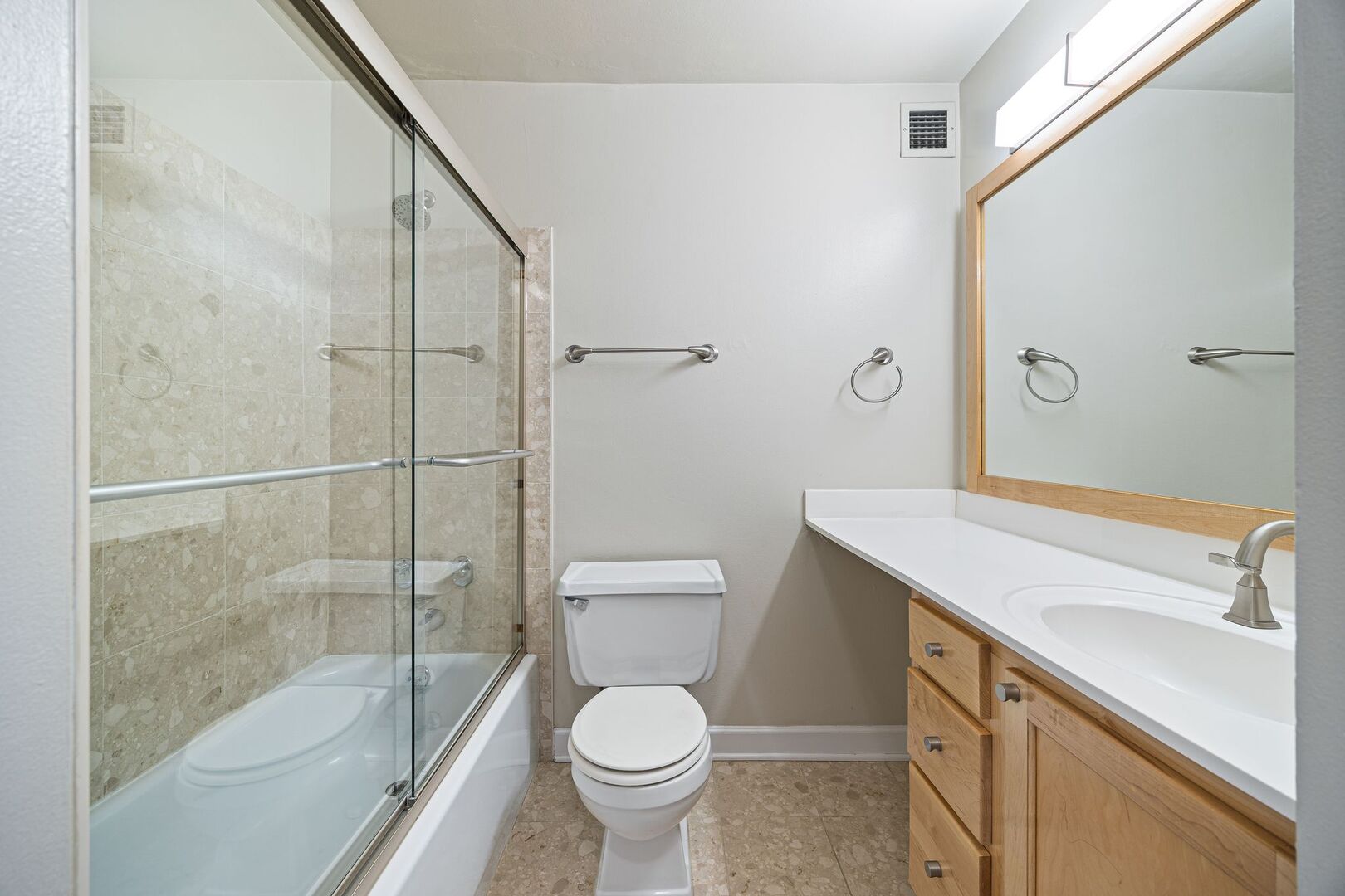 1636 N WELLS Street Unit: 607