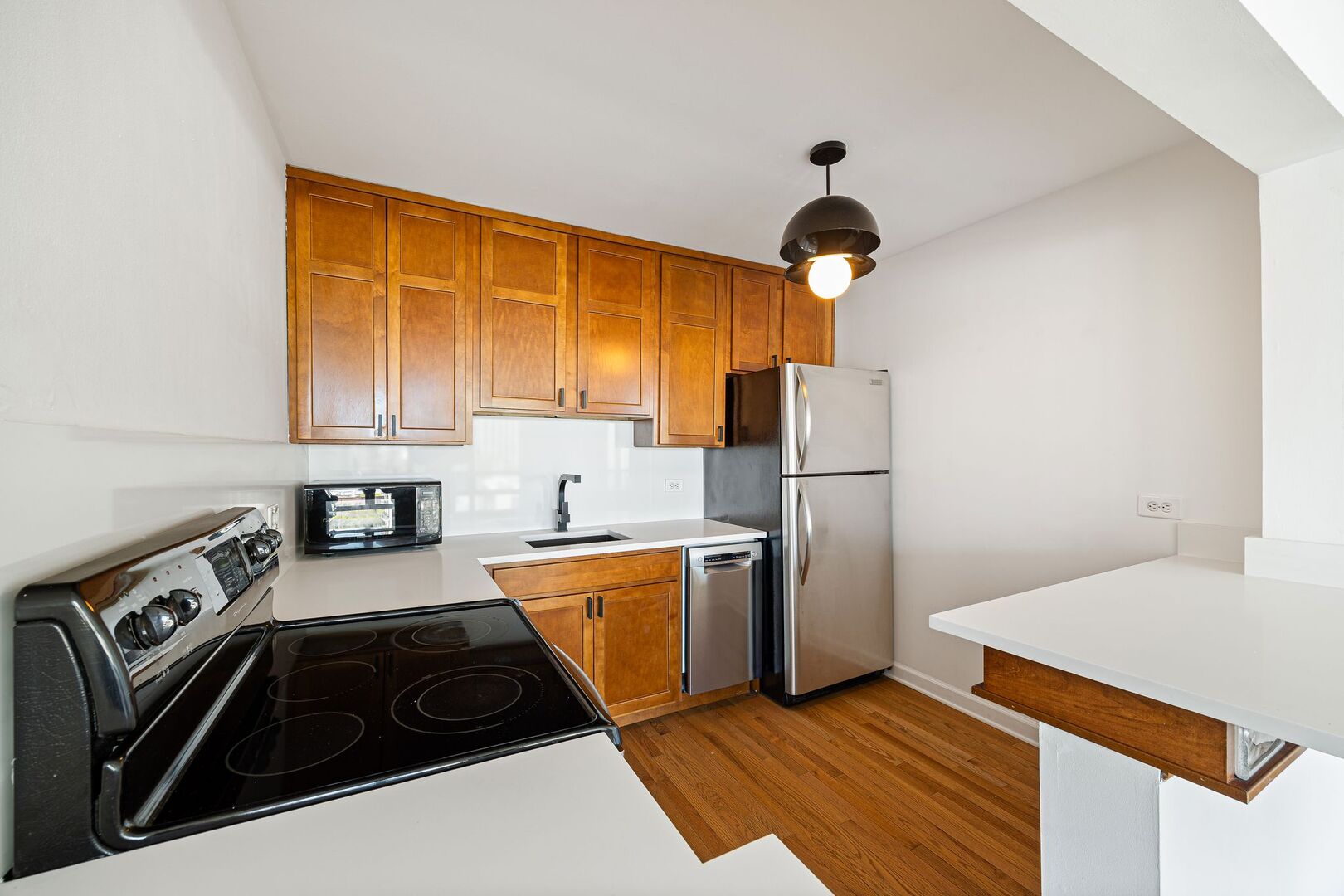1636 N WELLS Street Unit: 607
