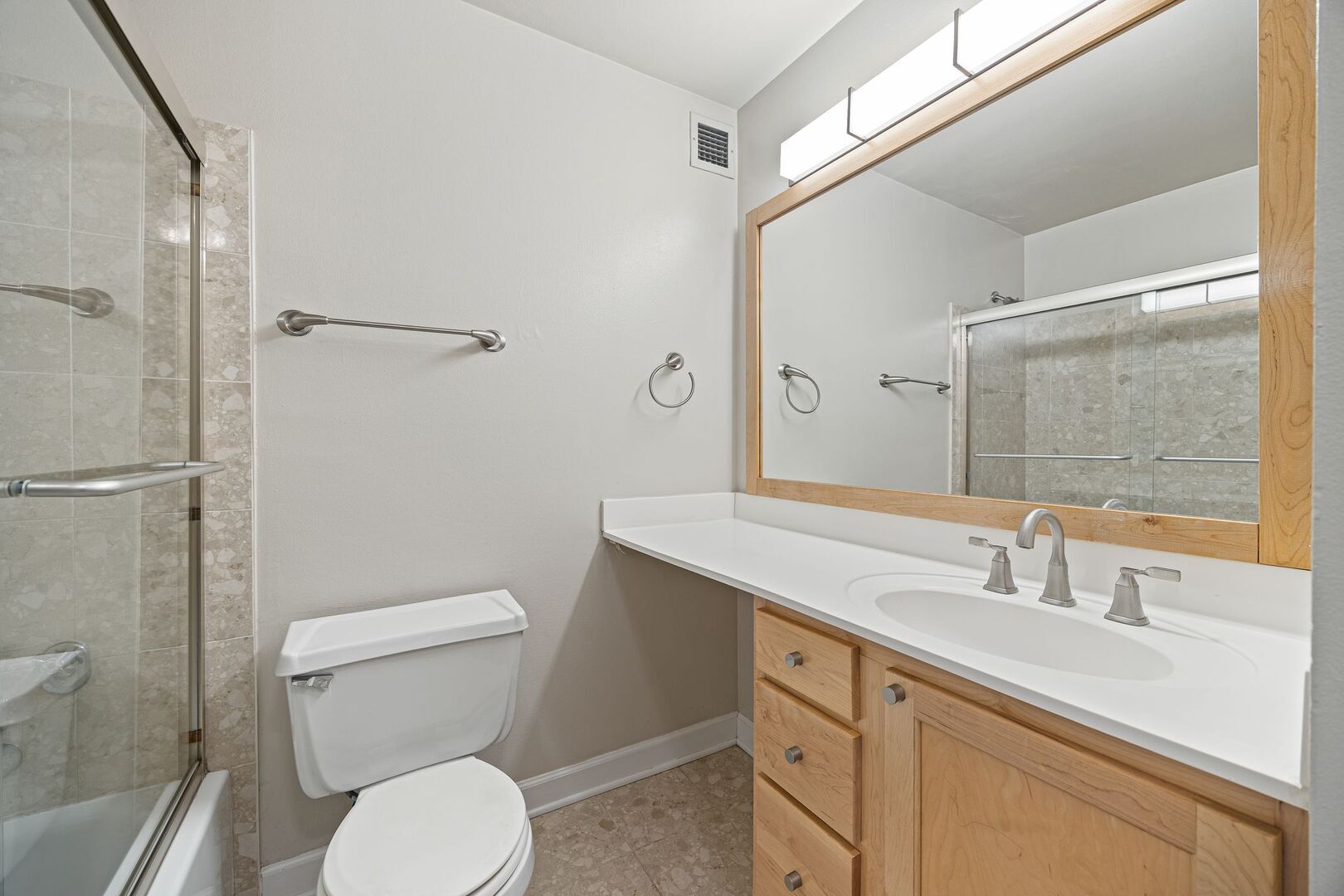 1636 N WELLS Street Unit: 607