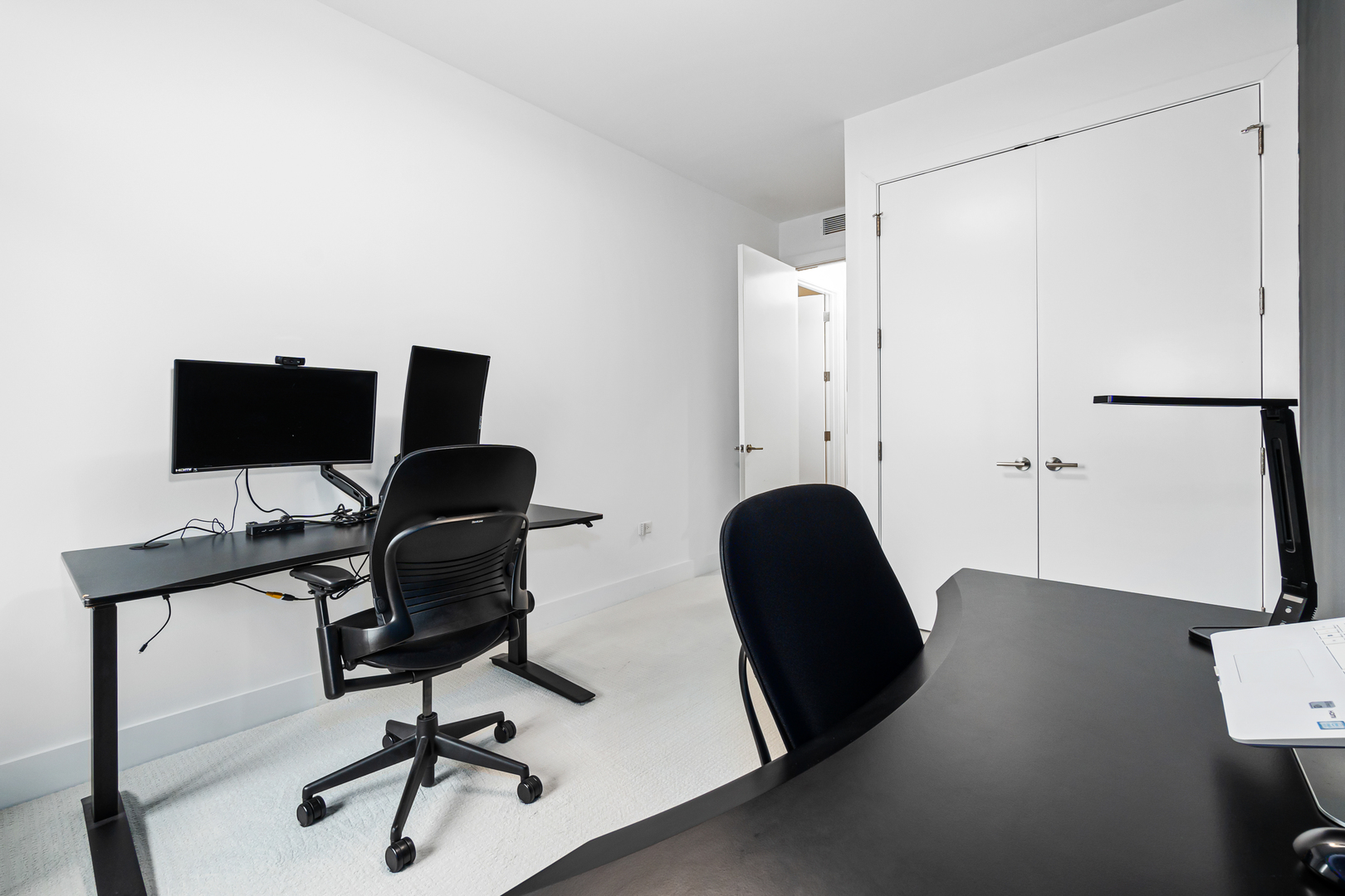 1701 W Webster Avenue Unit: 605