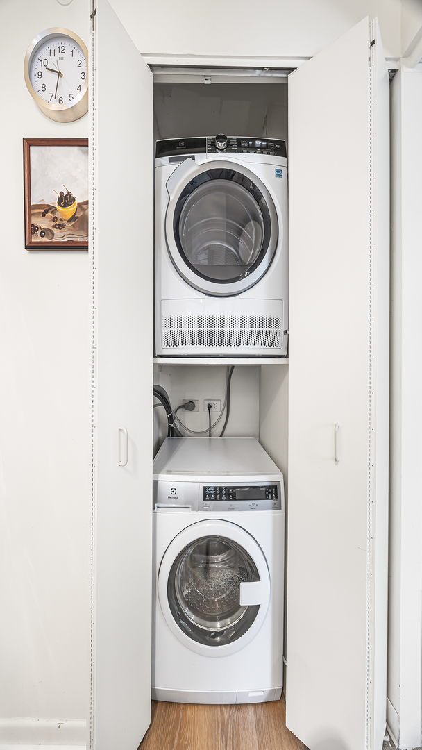 400 E Ohio Street Unit: 1501