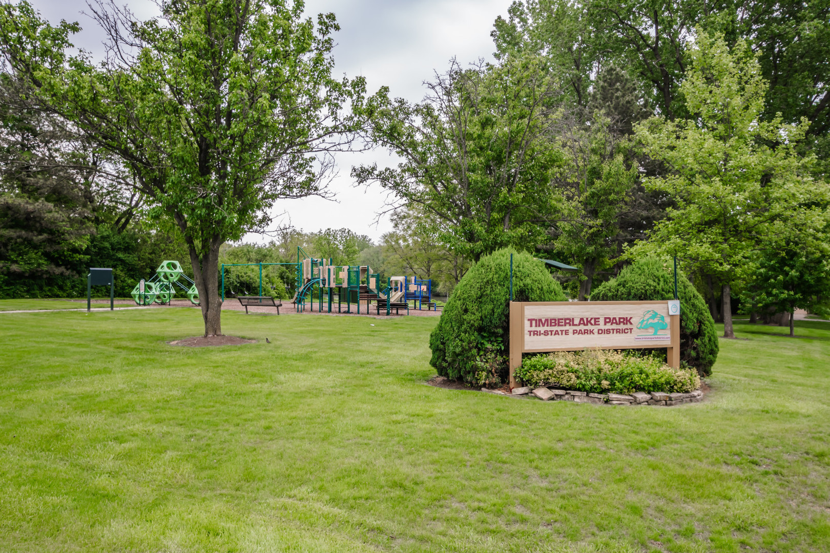 9S771 Brookbank Road