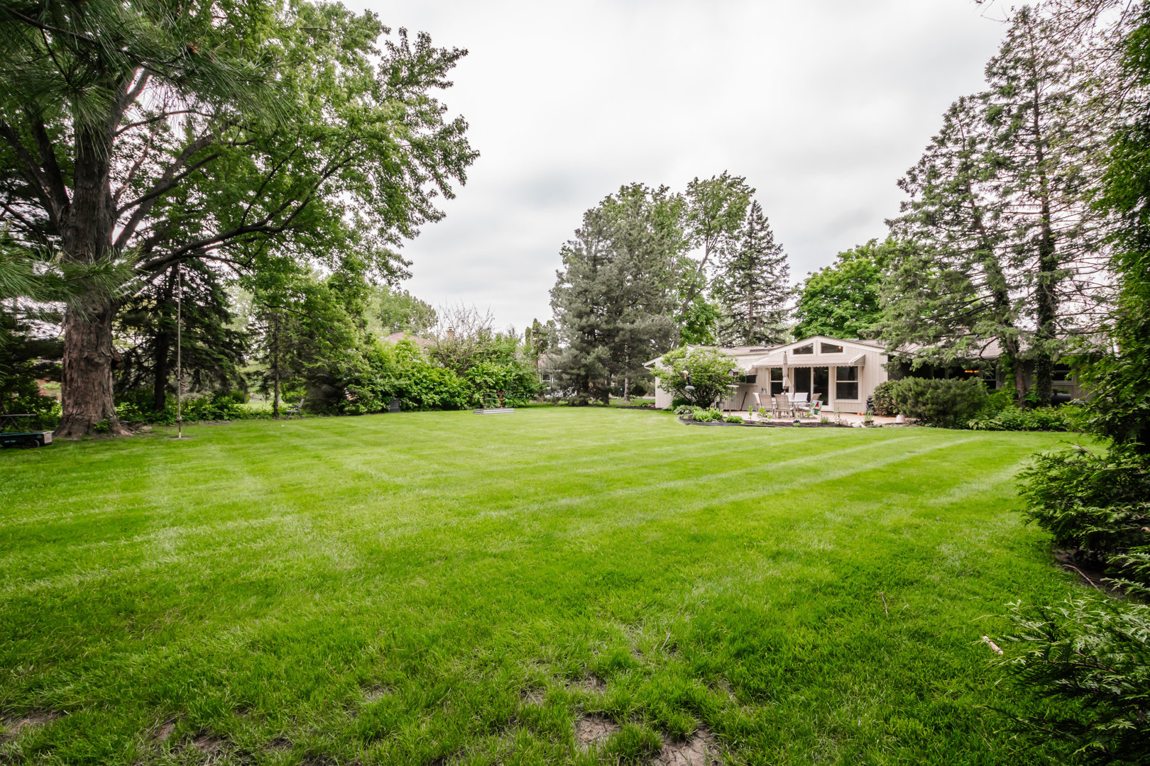 9S771 Brookbank Road