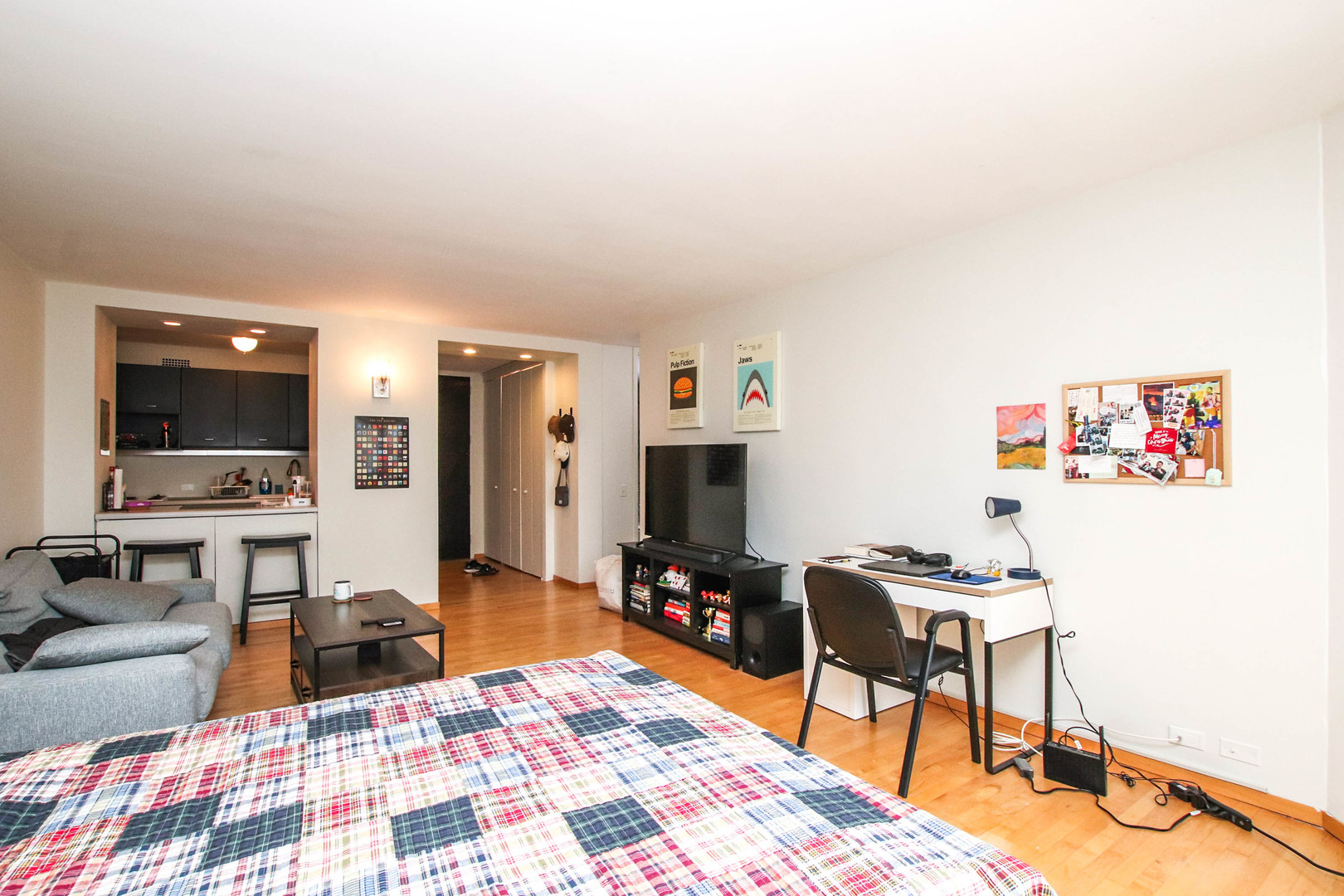 535 N Michigan Avenue Unit: 2010