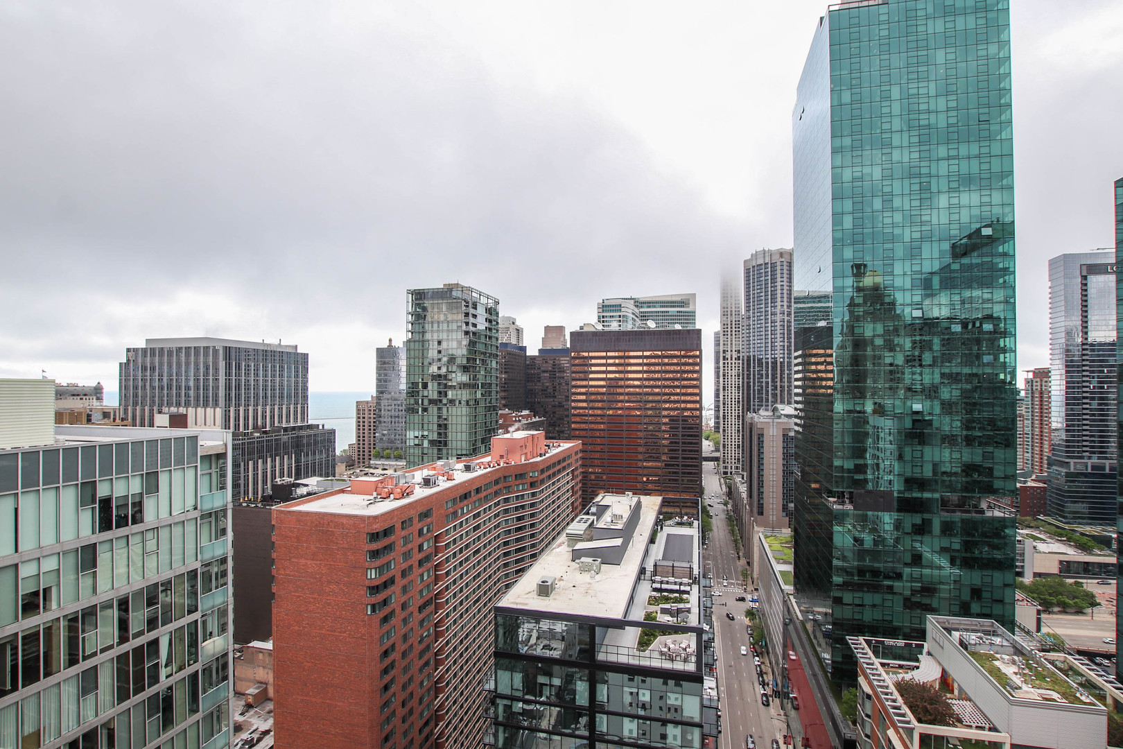 535 N Michigan Avenue Unit: 2010