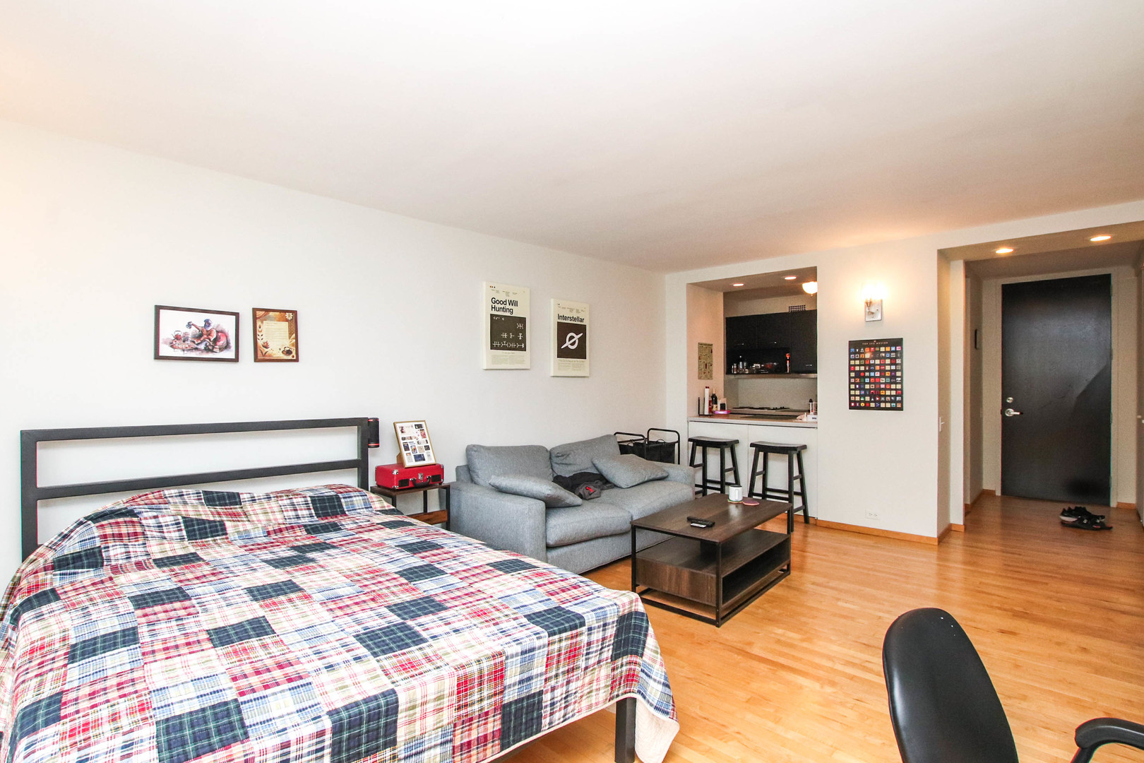 535 N Michigan Avenue Unit: 2010