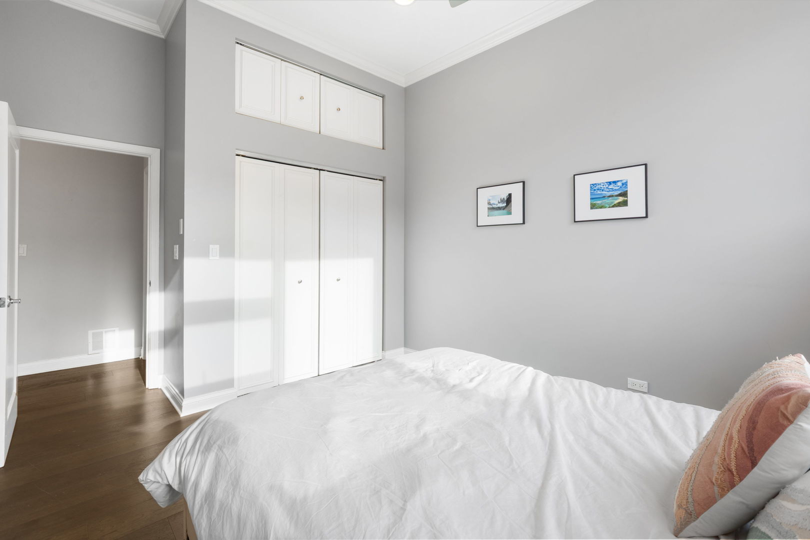 1555 N WOOD Street Unit: 201
