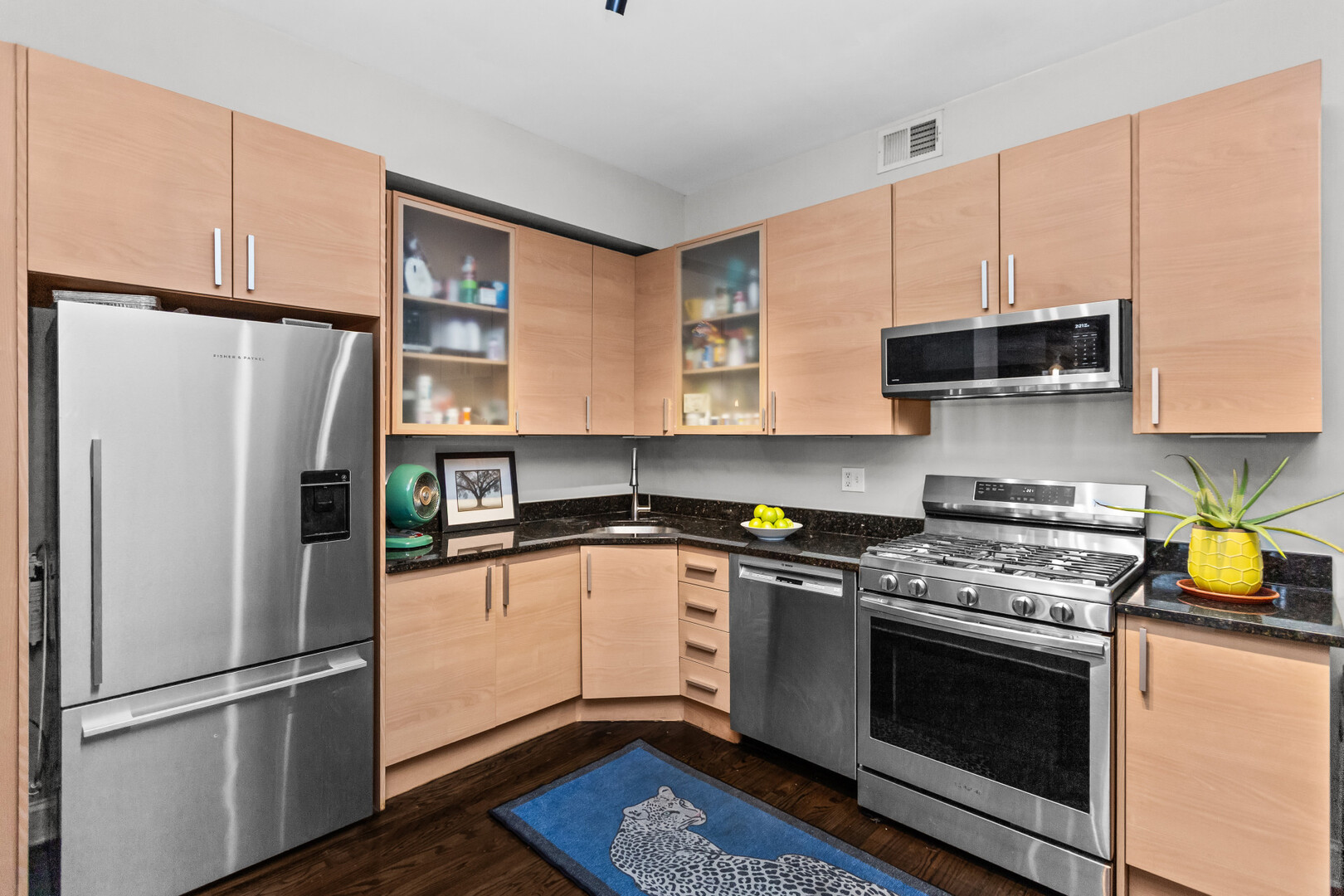 4944 N SPAULDING Avenue Unit: 3N