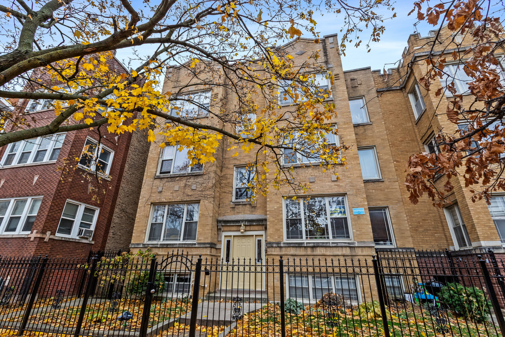 4944 N SPAULDING Avenue Unit: 3N