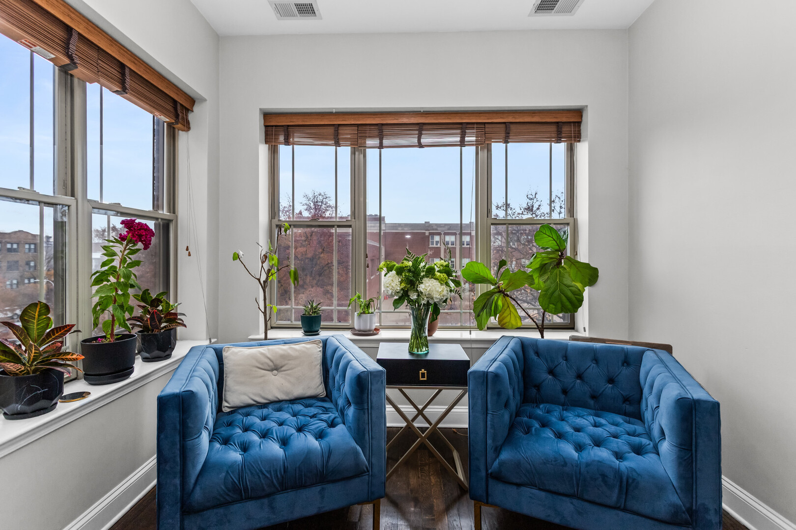 4944 N SPAULDING Avenue Unit: 3N