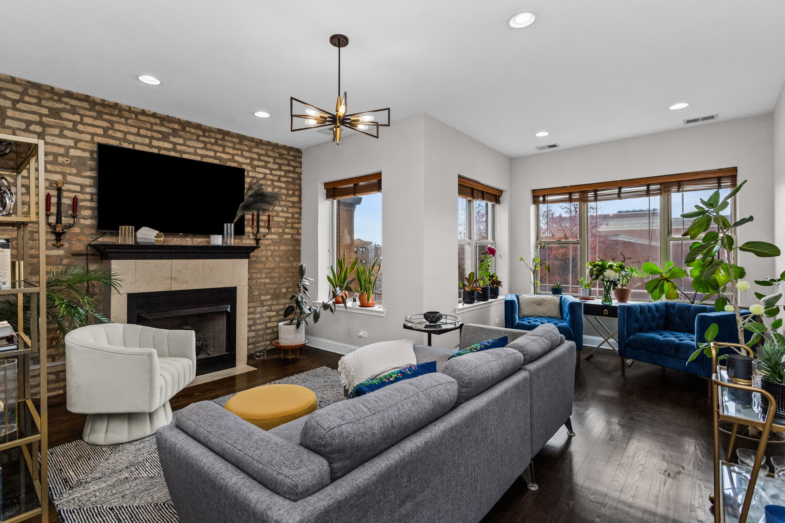 4944 N SPAULDING Avenue Unit: 3N
