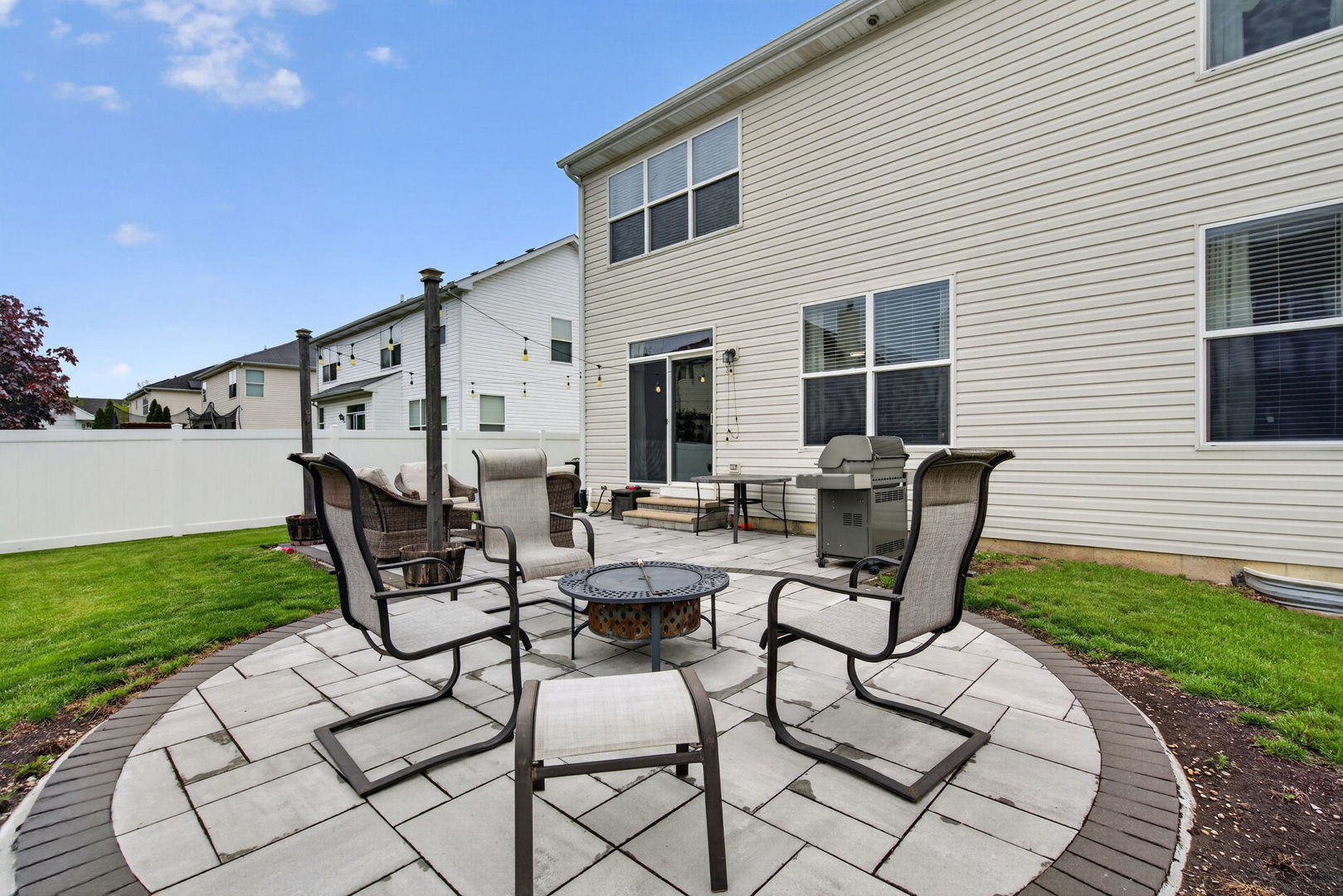 1501 Roth Drive
