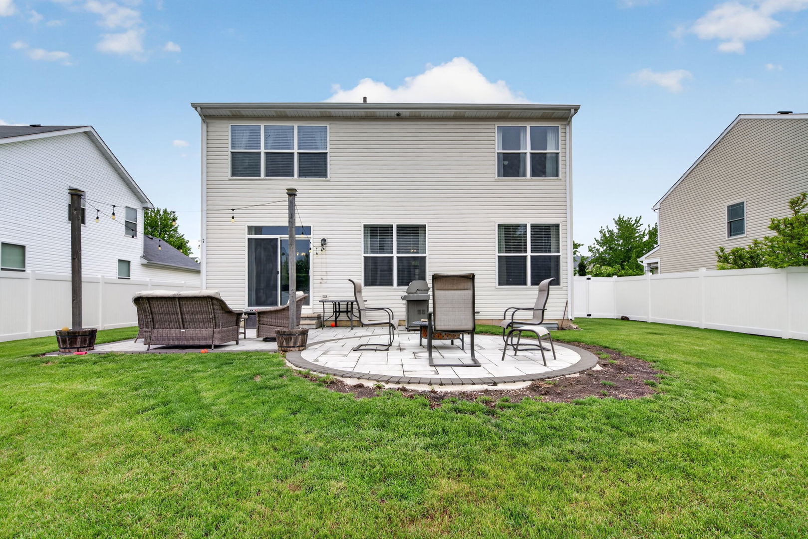 1501 Roth Drive
