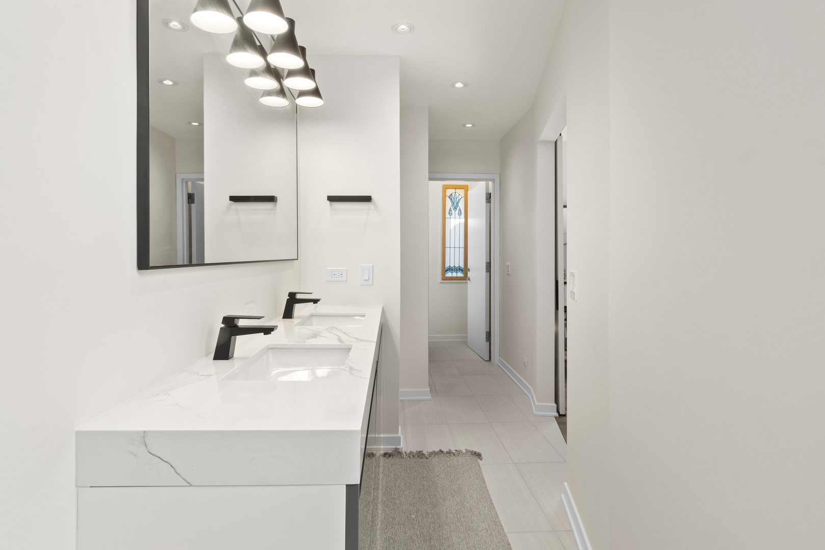 2226 N Racine Avenue Unit: 7