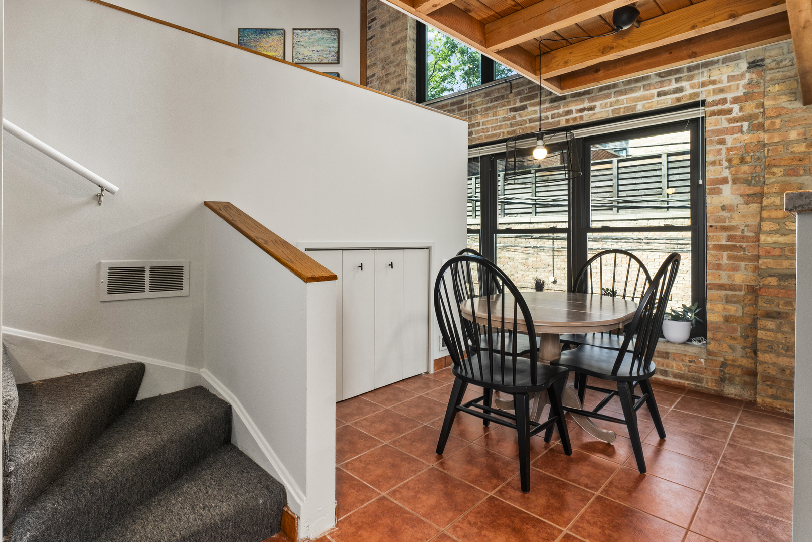 2226 N Racine Avenue Unit: 7