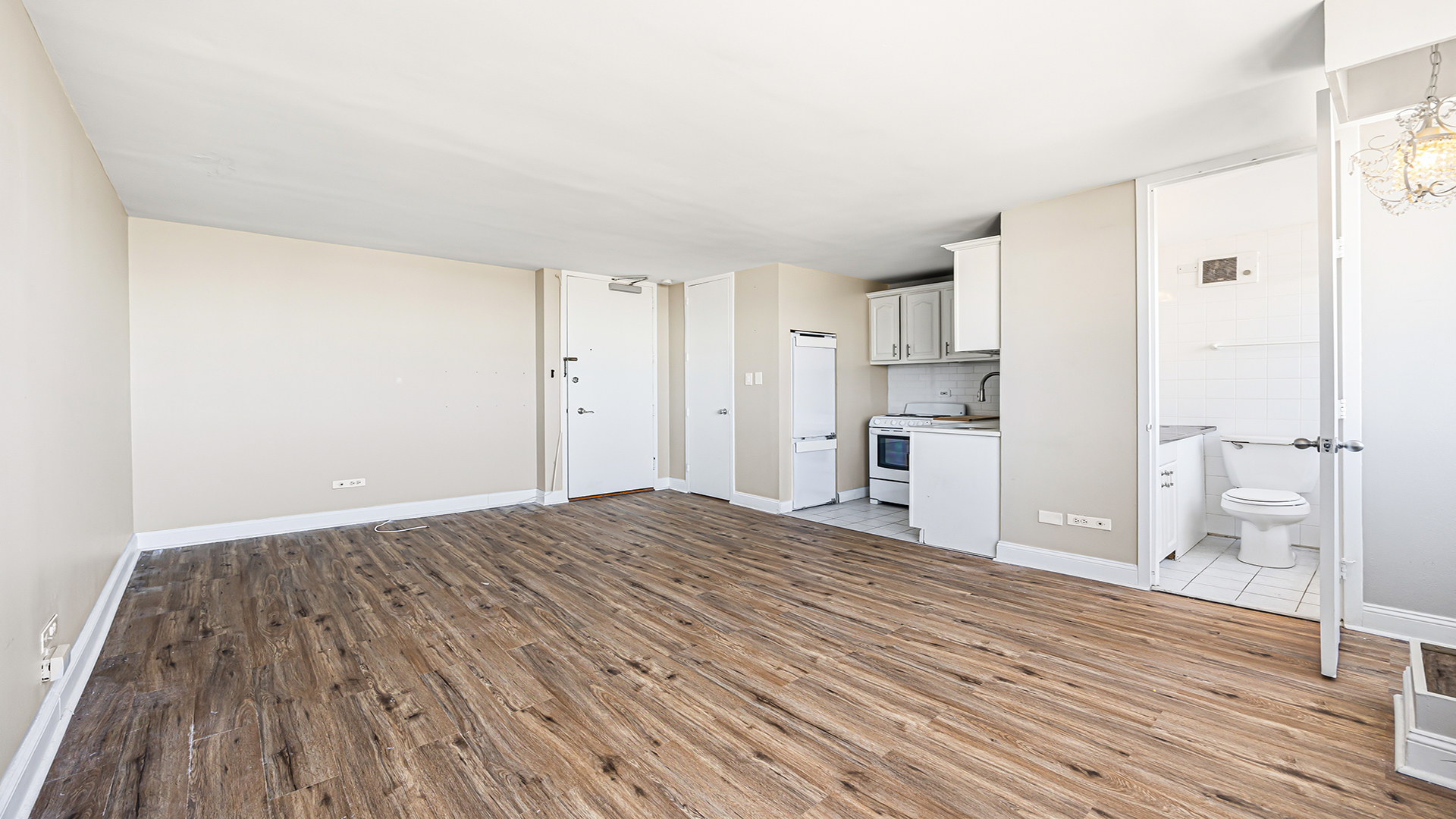 3110 N Sheridan Road Unit: 1807