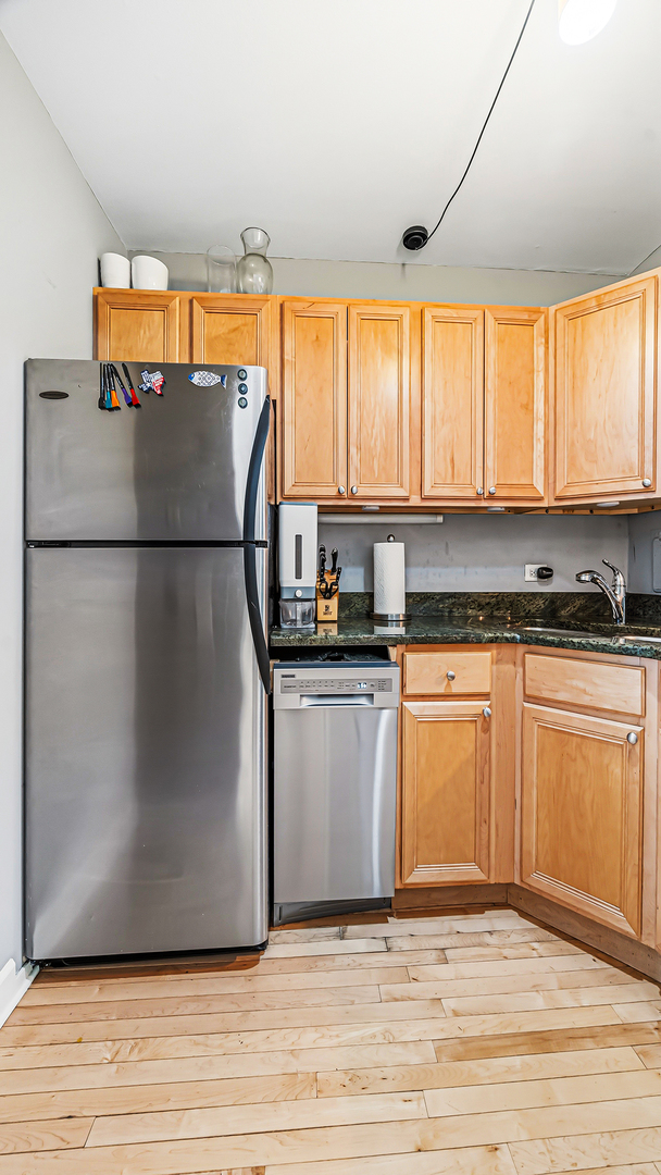 260 E Chestnut Street Unit: 314
