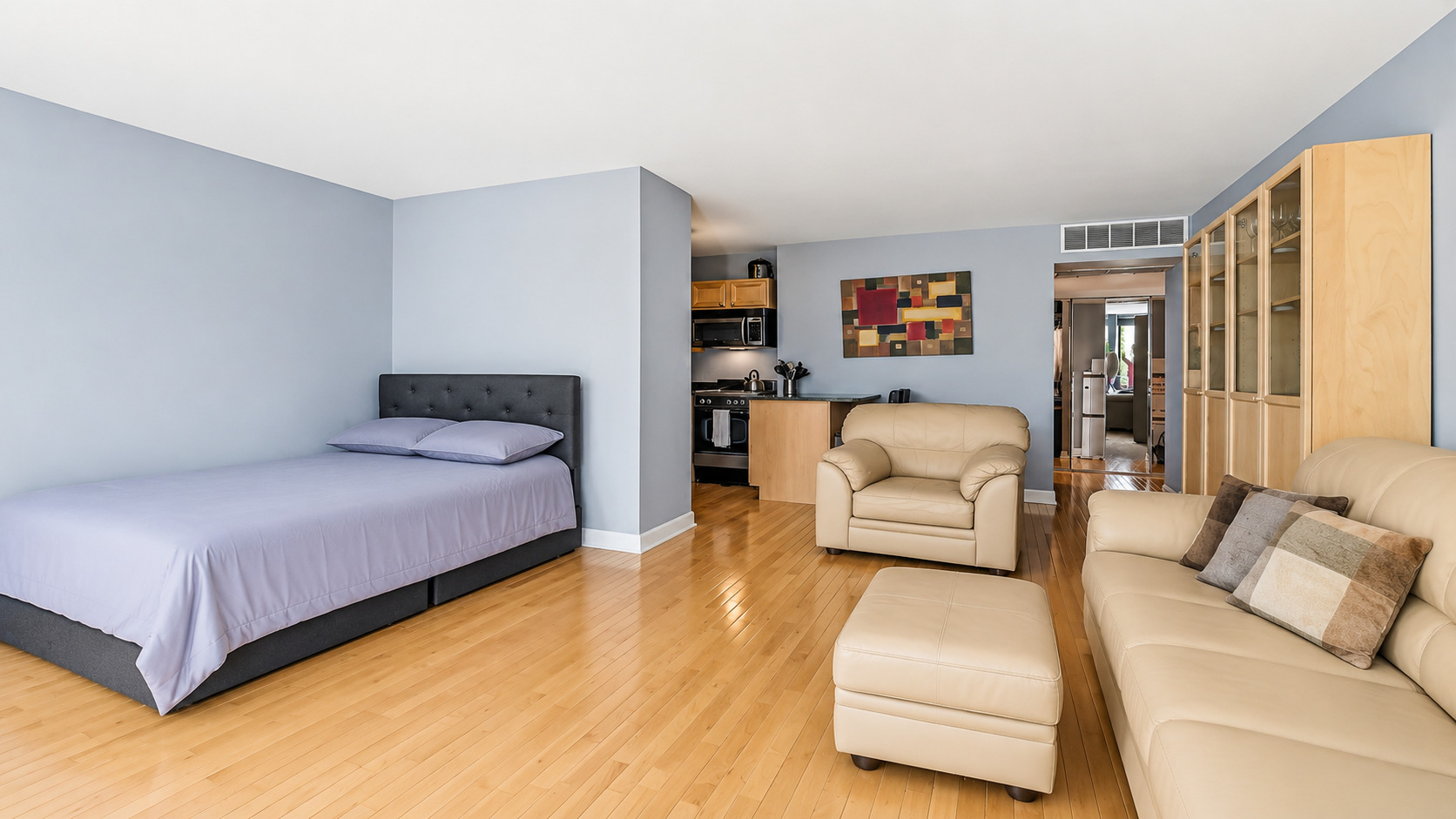 260 E Chestnut Street Unit: 314