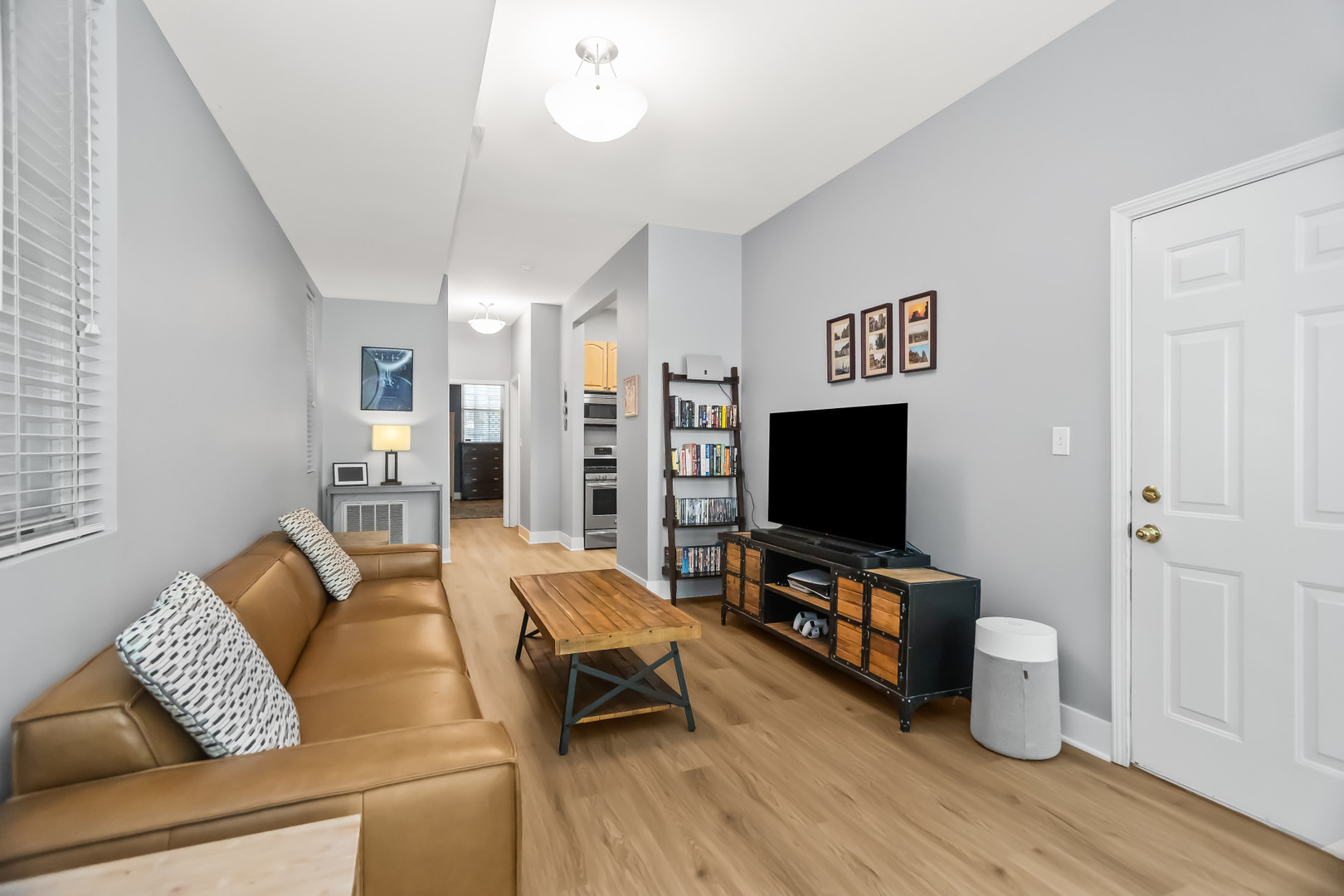1217 N HONORE Street Unit: G
