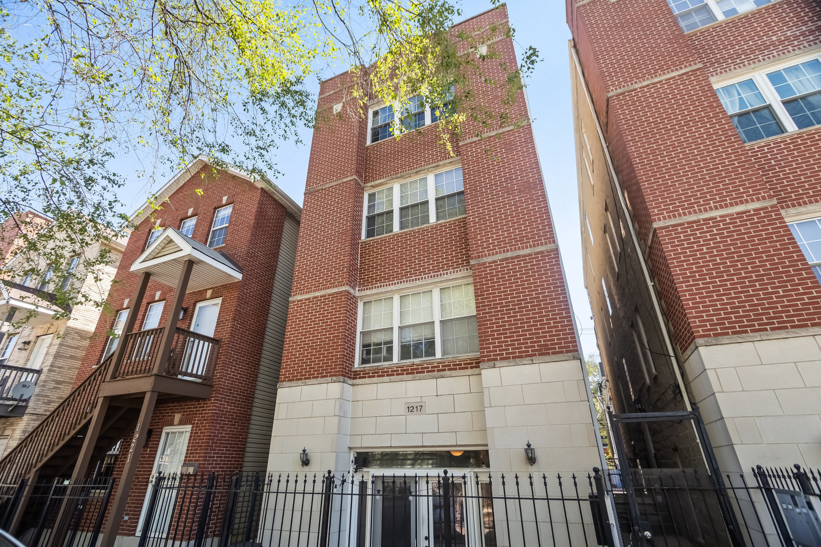 1217 N HONORE Street Unit: G