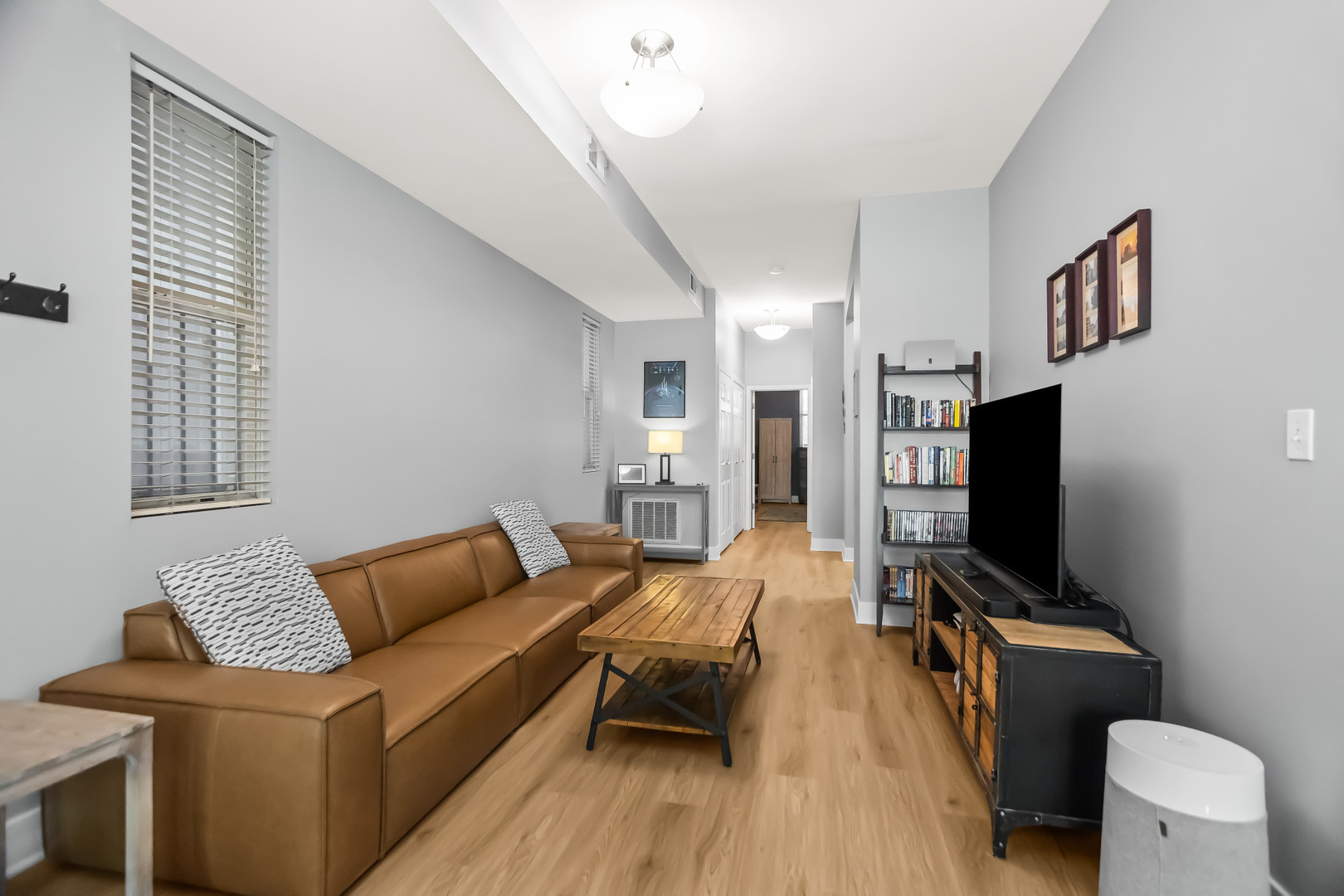 1217 N HONORE Street Unit: G