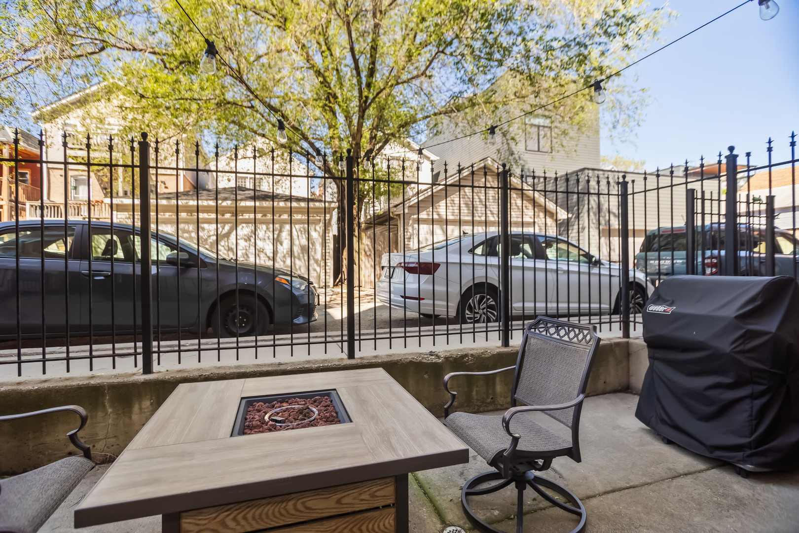 1217 N HONORE Street Unit: G