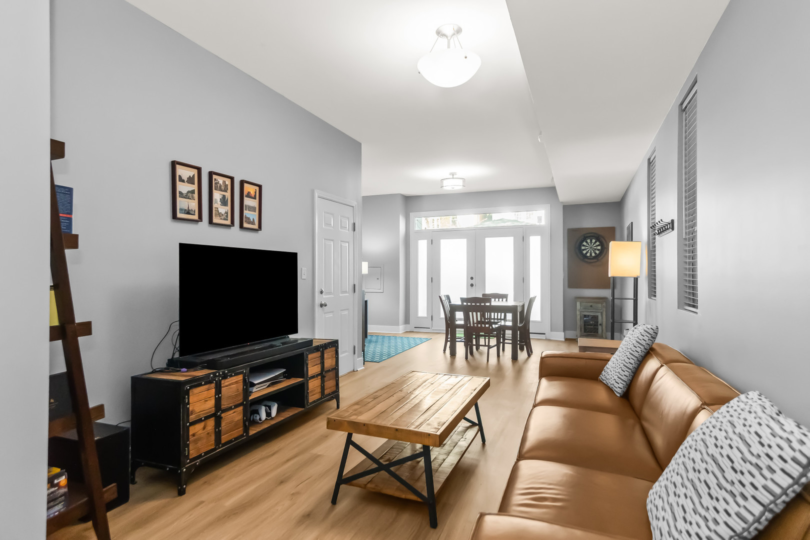 1217 N HONORE Street Unit: G