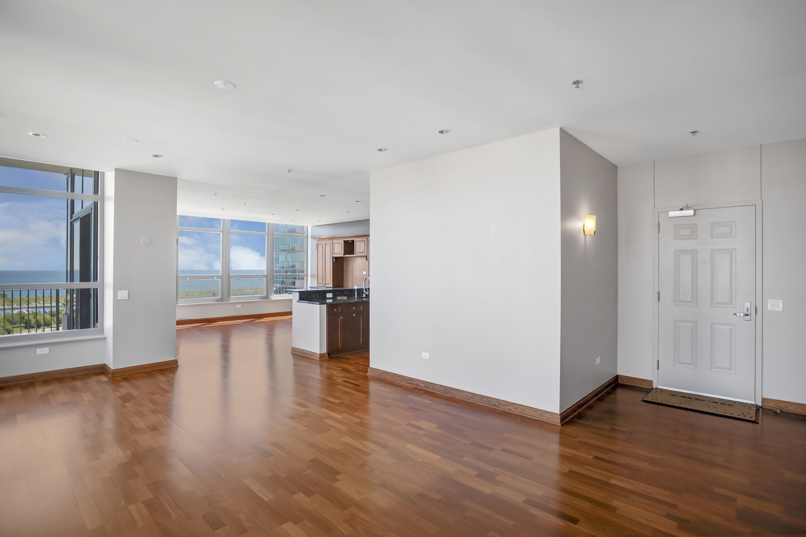 1600 S Prairie Avenue Unit: 2102