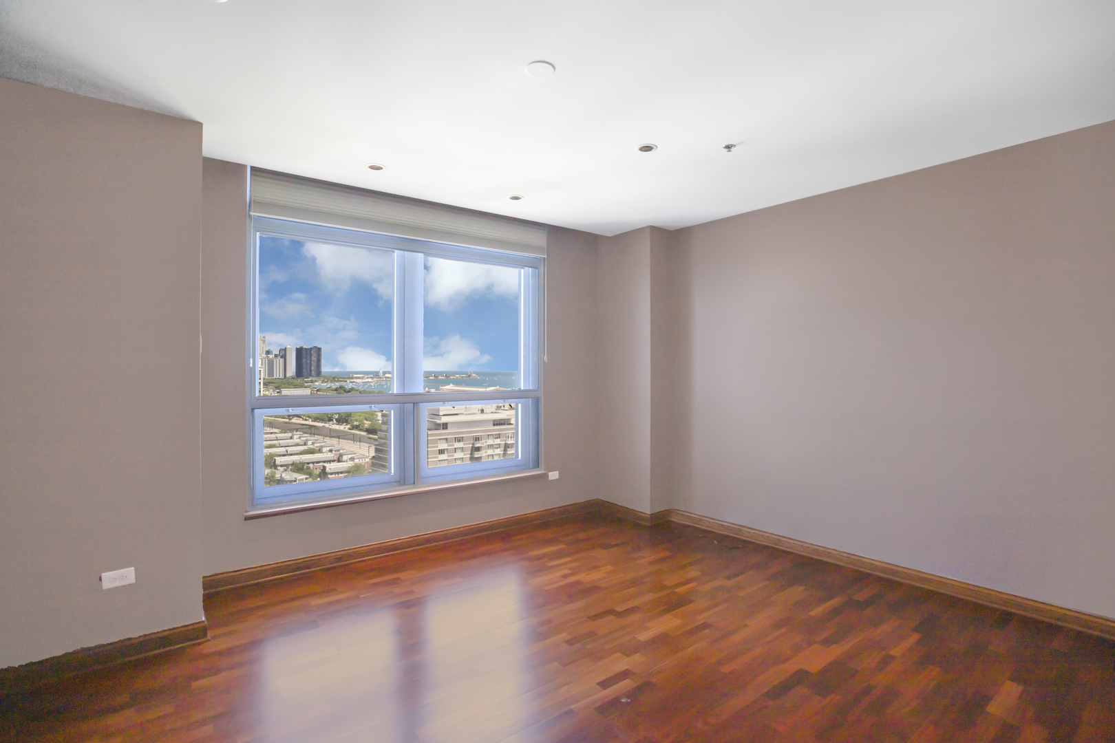 1600 S Prairie Avenue Unit: 2102