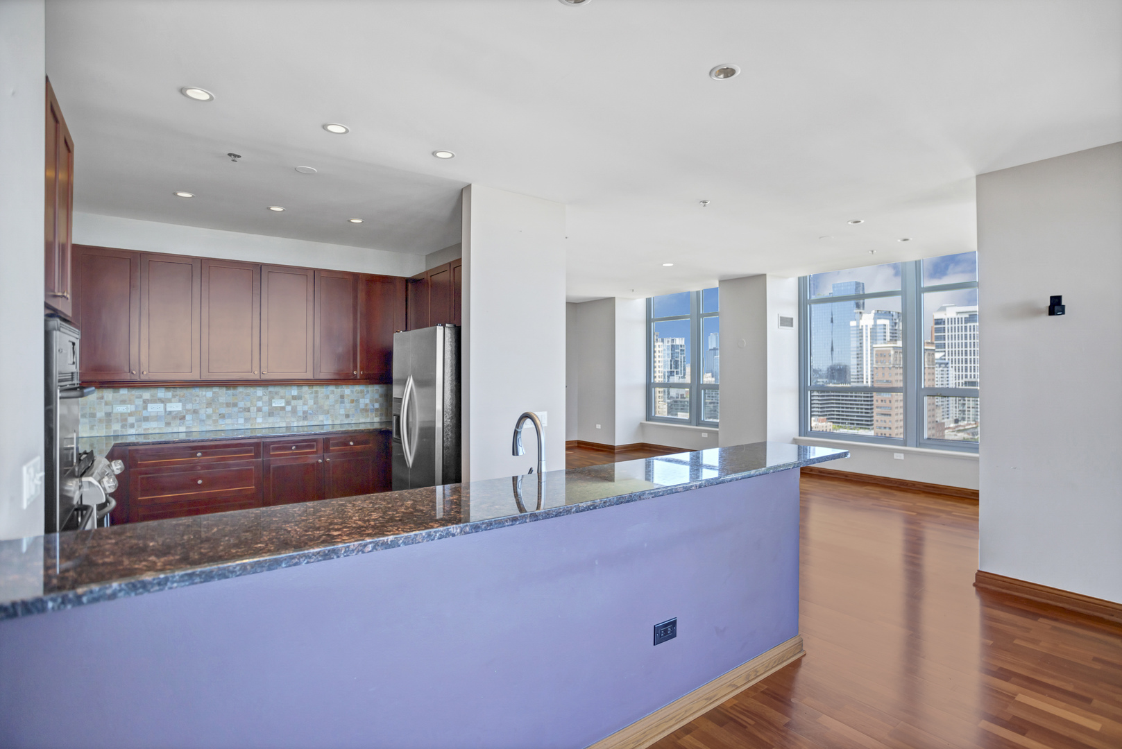 1600 S Prairie Avenue Unit: 2102