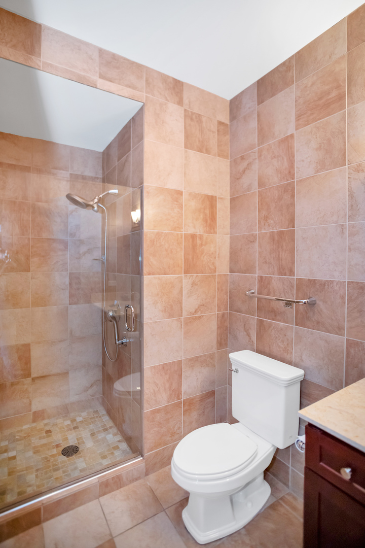 1600 S Prairie Avenue Unit: 2102