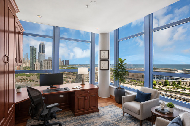 1600 S Prairie Avenue Unit: 2102
