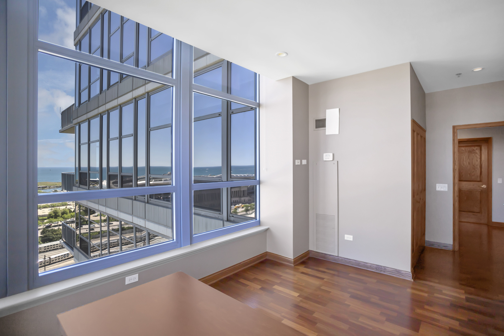 1600 S Prairie Avenue Unit: 2102