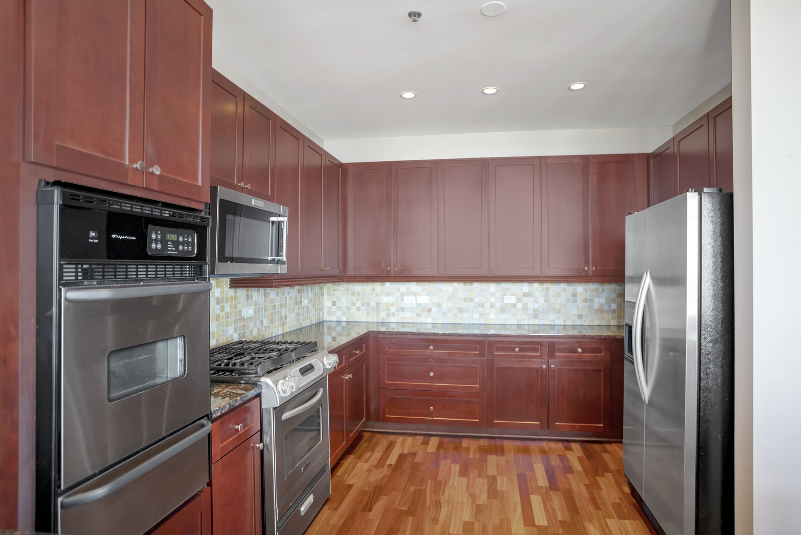 1600 S Prairie Avenue Unit: 2102