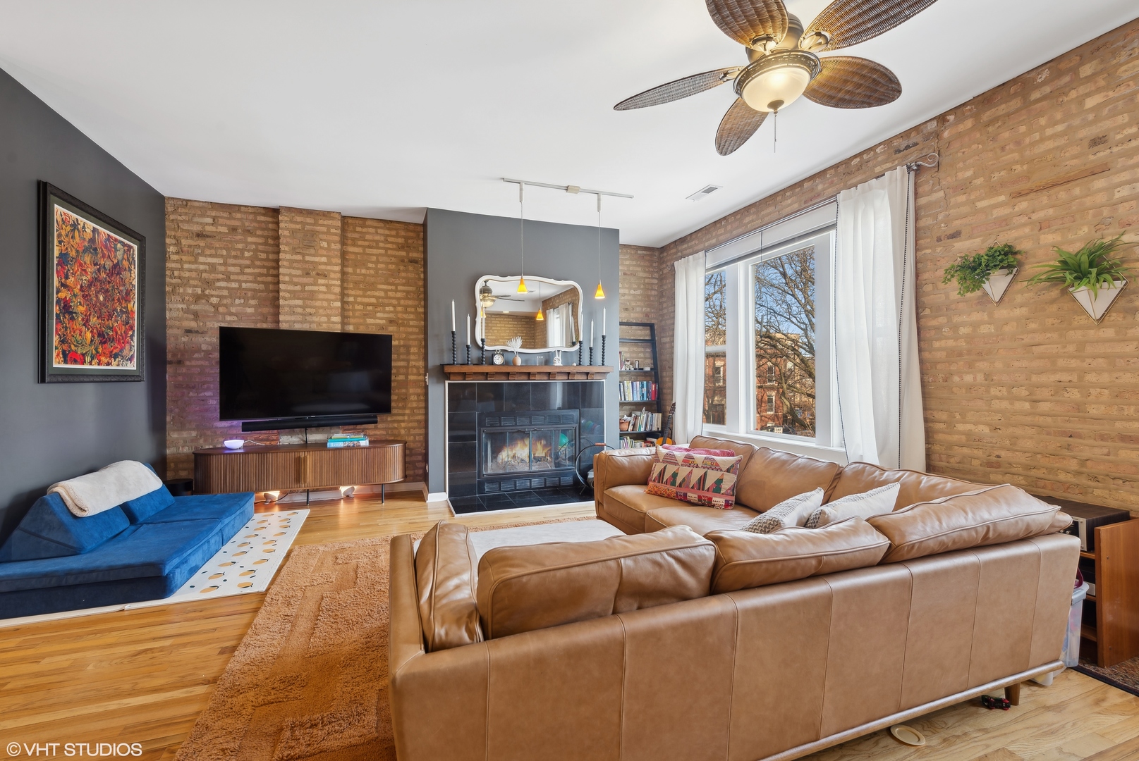 2644 N Washtenaw Avenue Unit: 2D