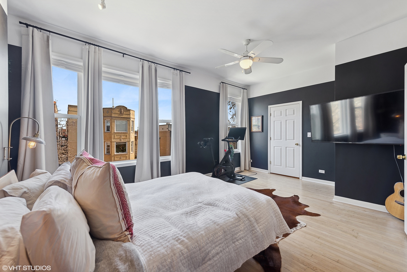2644 N Washtenaw Avenue Unit: 2D