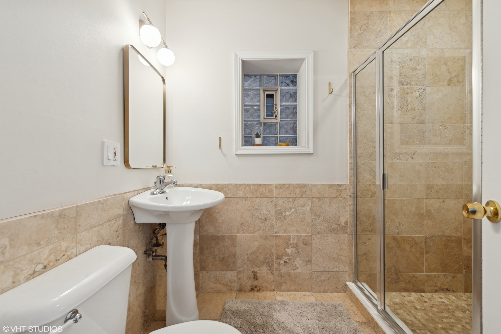 2644 N Washtenaw Avenue Unit: 2D