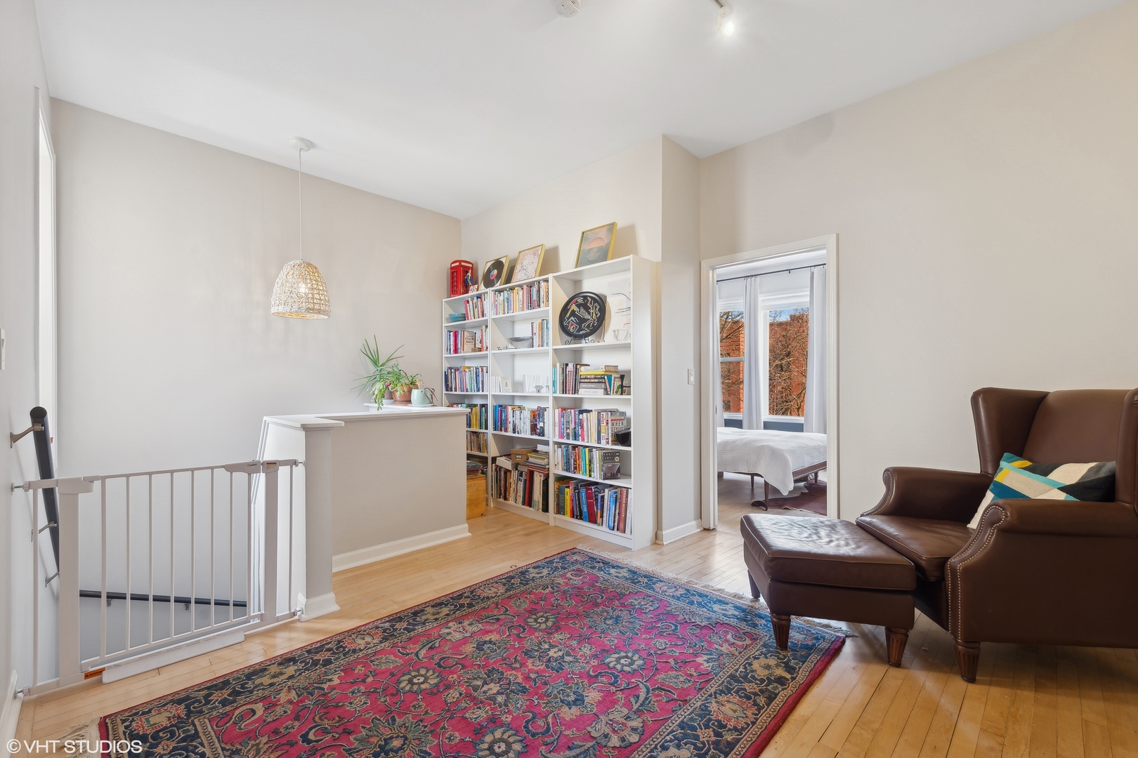 2644 N Washtenaw Avenue Unit: 2D