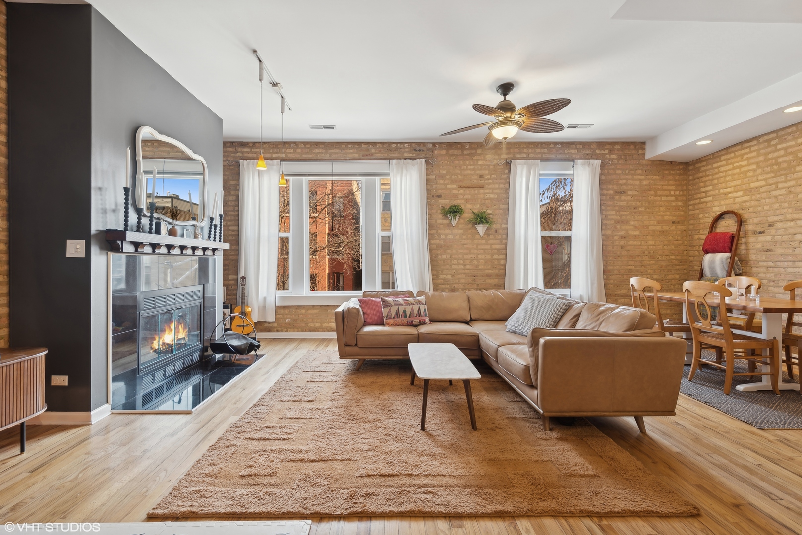 2644 N Washtenaw Avenue Unit: 2D