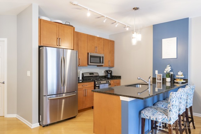 757 W 14th Street Unit: 1B