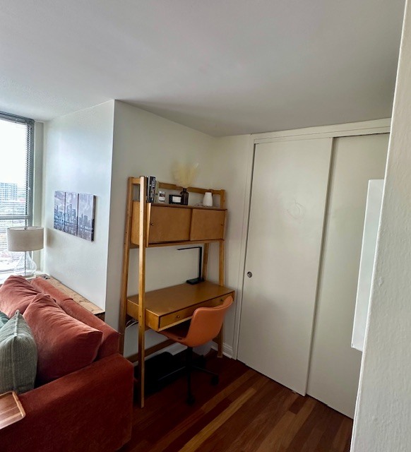 2626 N Lakeview Avenue Unit: 2210