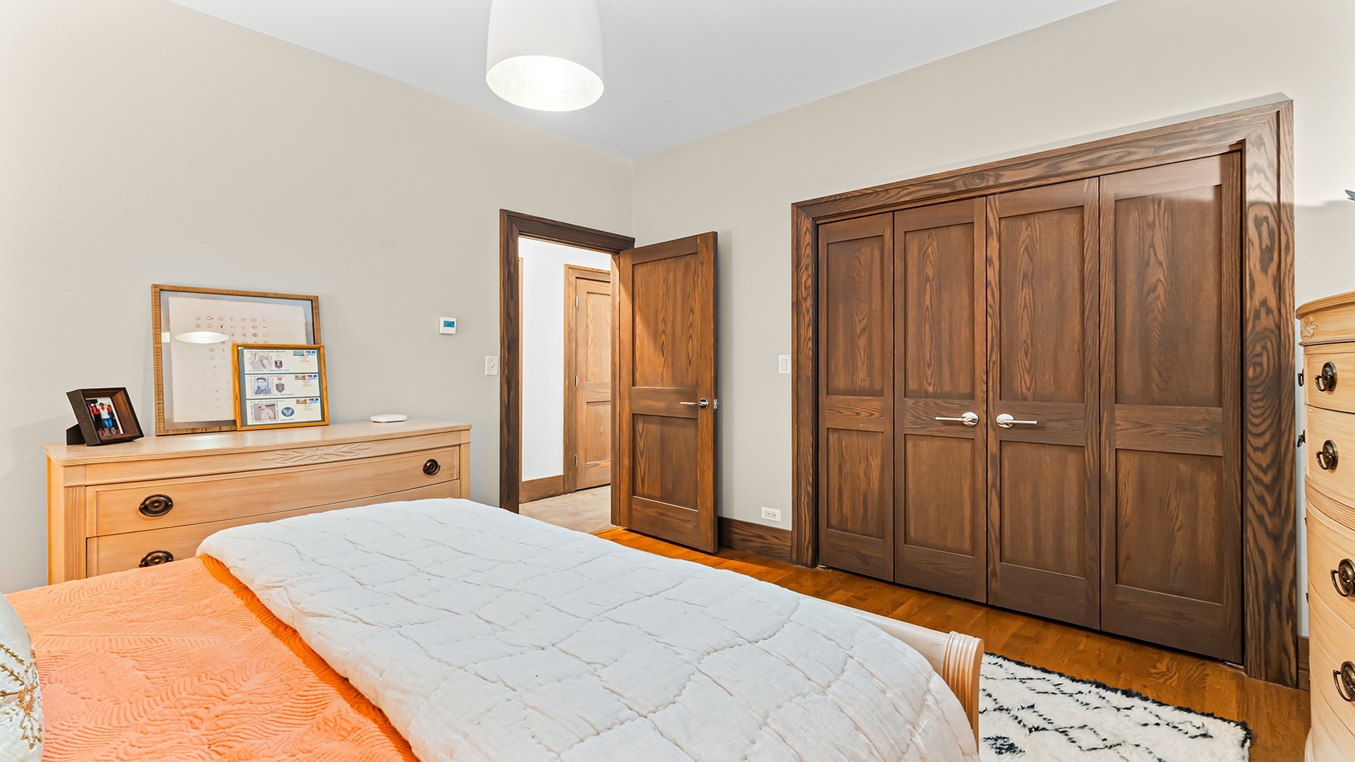 820 W Buckingham Place Unit: 1