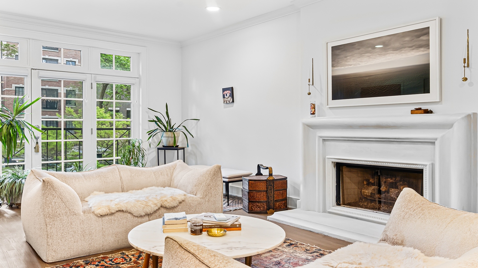 820 W Buckingham Place Unit: 1
