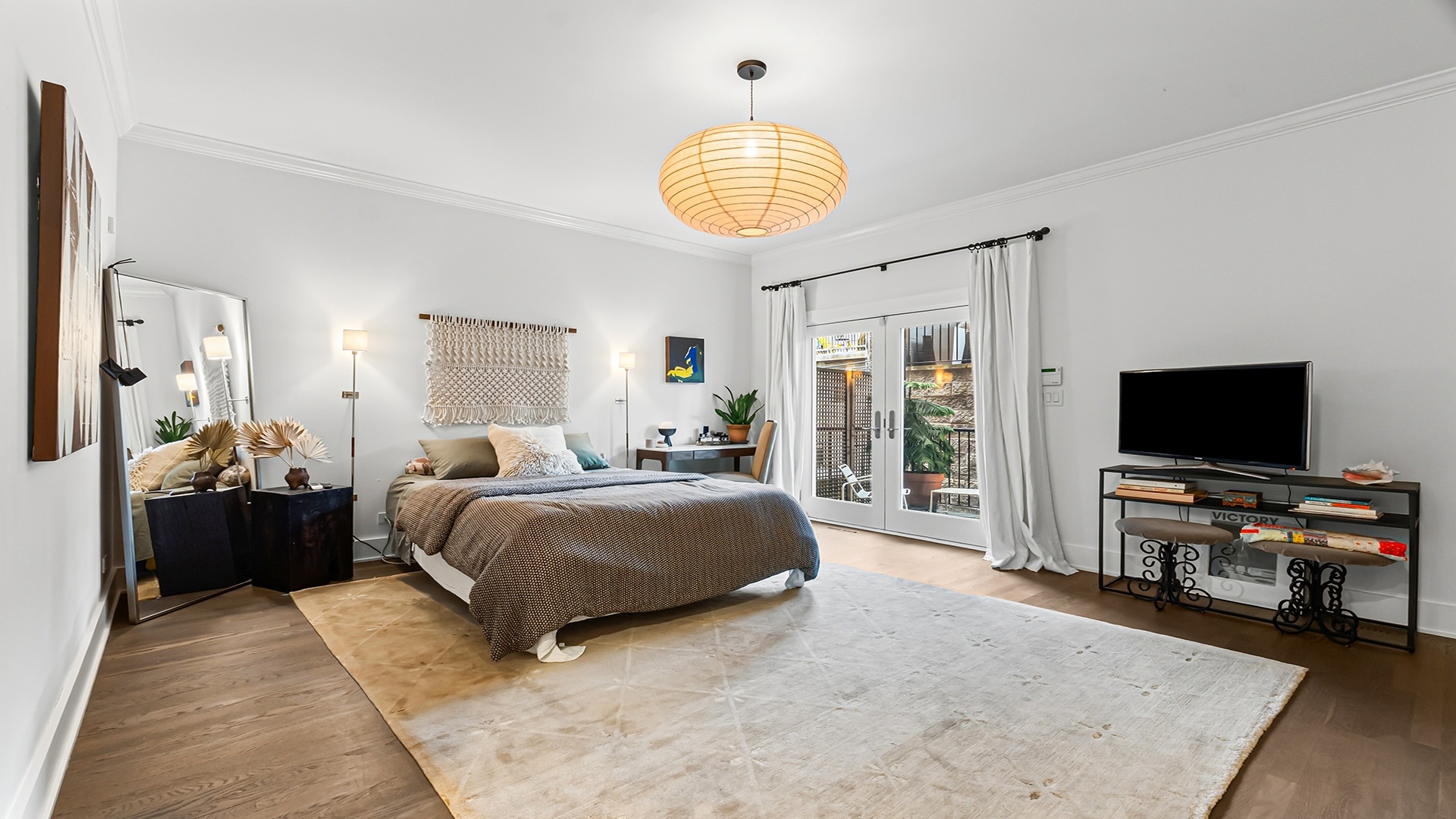 820 W Buckingham Place Unit: 1